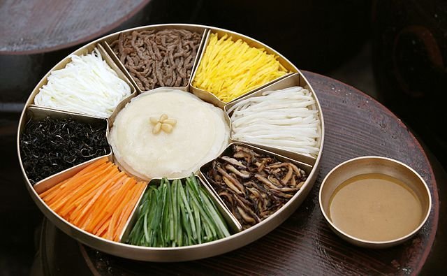 What is 구절판? - Gujeolpan(Platter of Nine Delicacies)